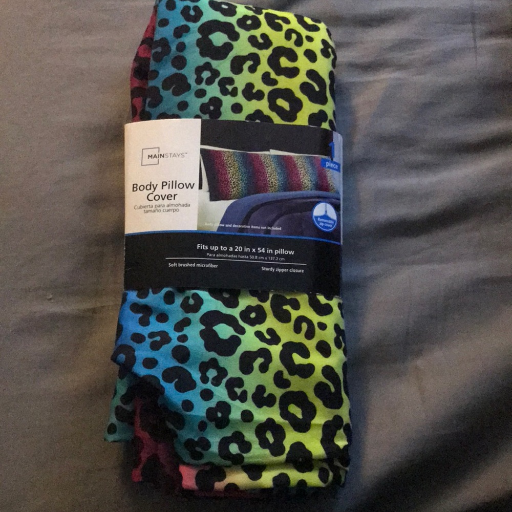 Body pillow cover